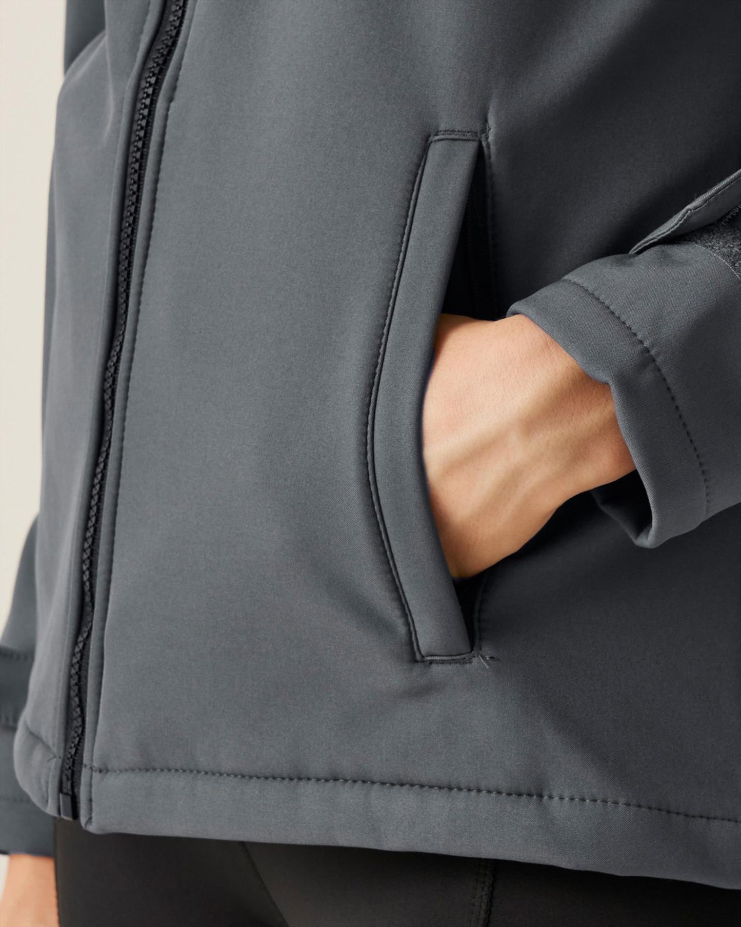 RTRA702 - Regatta Venturer 300 3 Layer Hooded Softshell F/Z Ladies