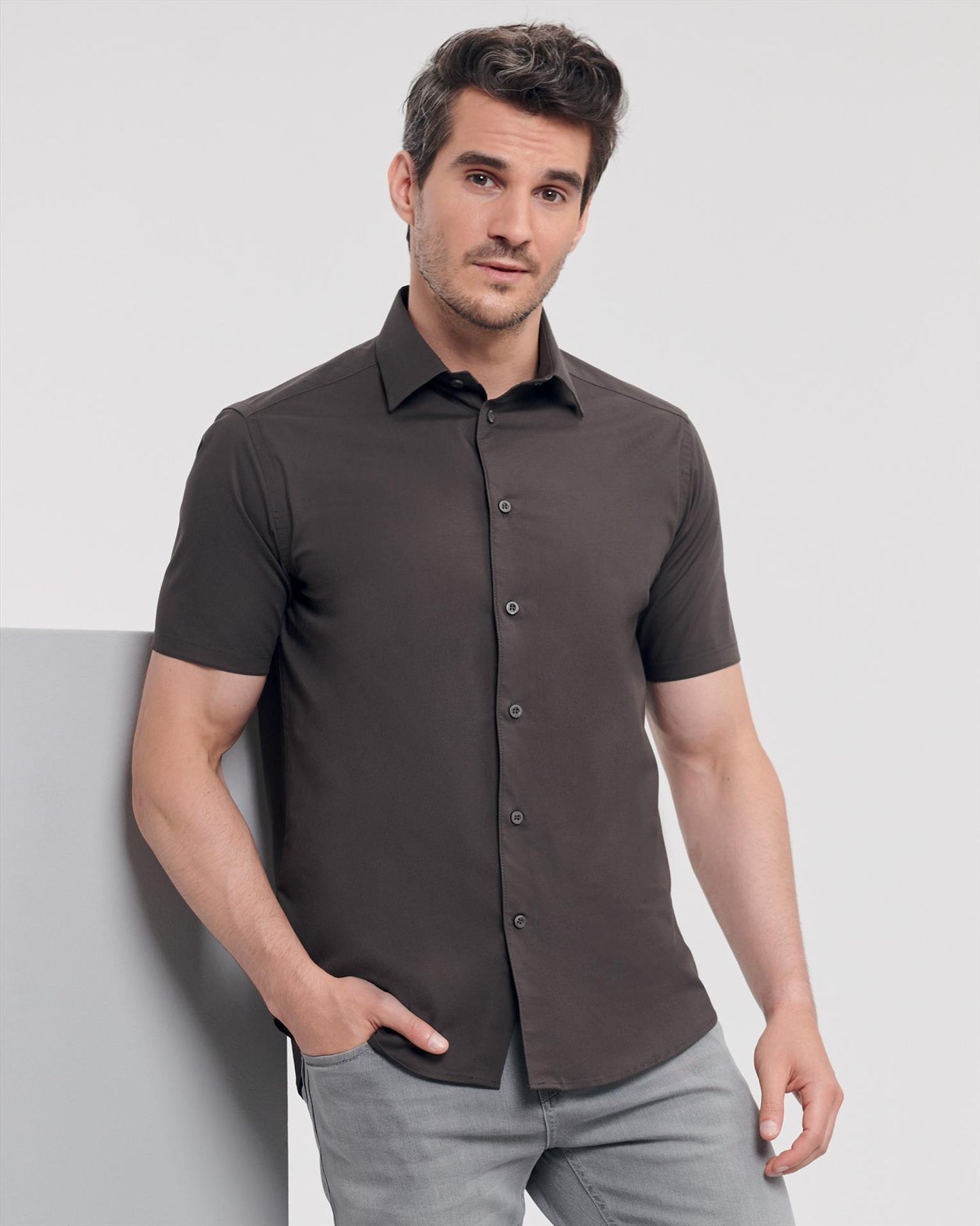 R947M - Russell Athletic Poplin 140 Stretch Fit S/S Shirt Adult