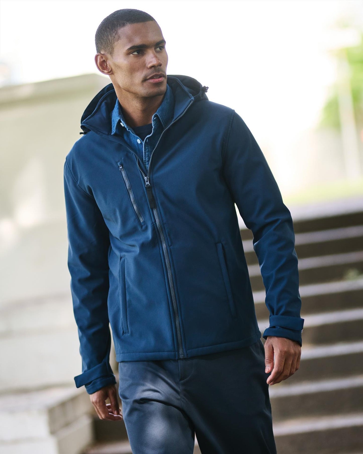 RTRA701 - Regatta Venturer 300 3 Layer Hooded Softshell F/Z Adult
